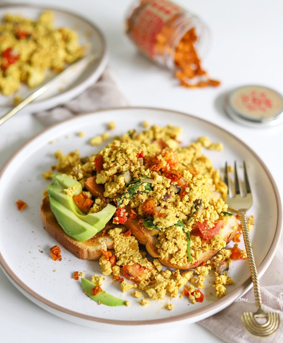 Tofu Scramble | Coconut Bacon — Pimp My Salad